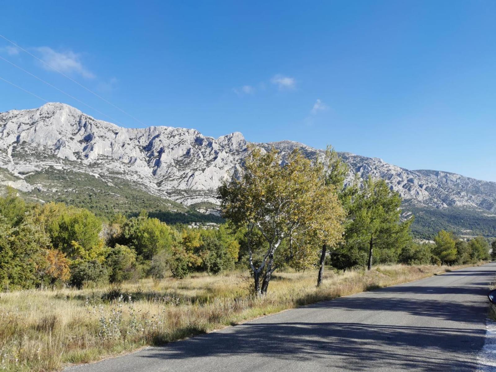 Studio Nuitee En Provence 2 Éguilles Exterior foto